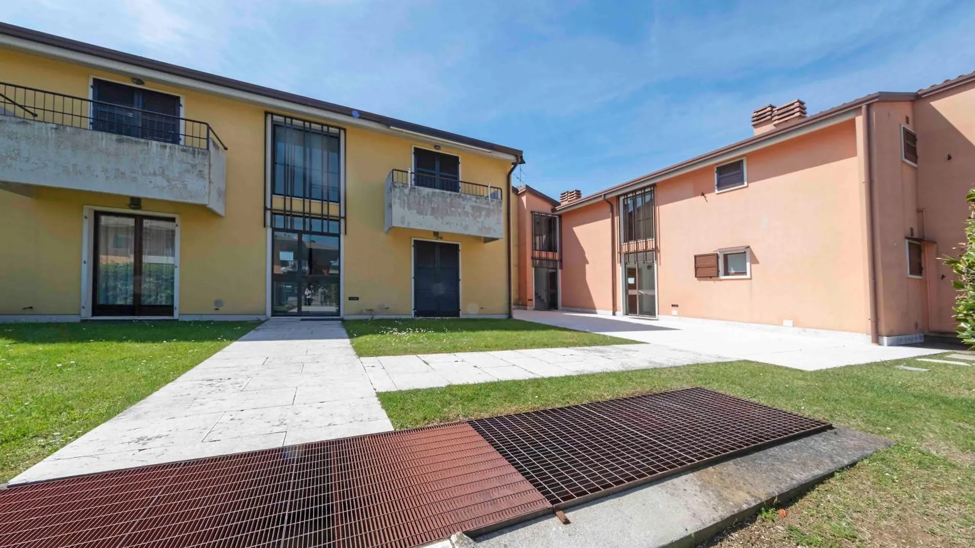 Appartement La Palma Ferienwohnung Mit Poolblick Lazise Italië